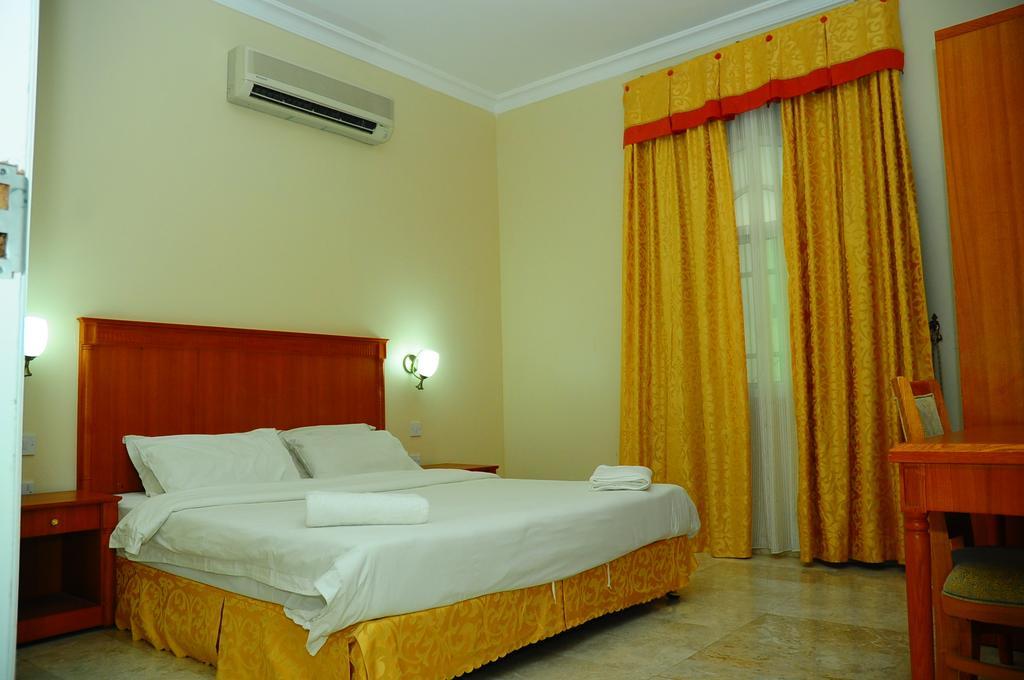 Al Faisal Hotel Suites Sur Eksteriør billede